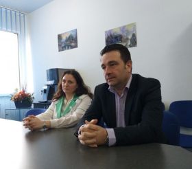 Dr. Gina Anica, ec. Claudiu Damian - Donații pentru Secția de Pediatrie