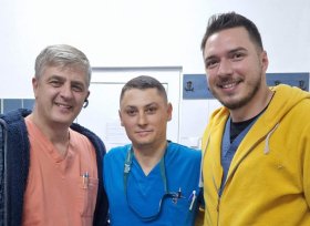 Dr. Adrian Zoican, as. Silviu Jilavu, dr. Ionuț Drăgoi - Mărturii emoționante: asistentul medical rănit în urma unei explozii, s-a reîntors la lucru [VIDEO]
