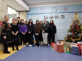 Elevii LPS Buzău aduc magia sărbătorilor în Spitalul Județean de Urgență Buzău