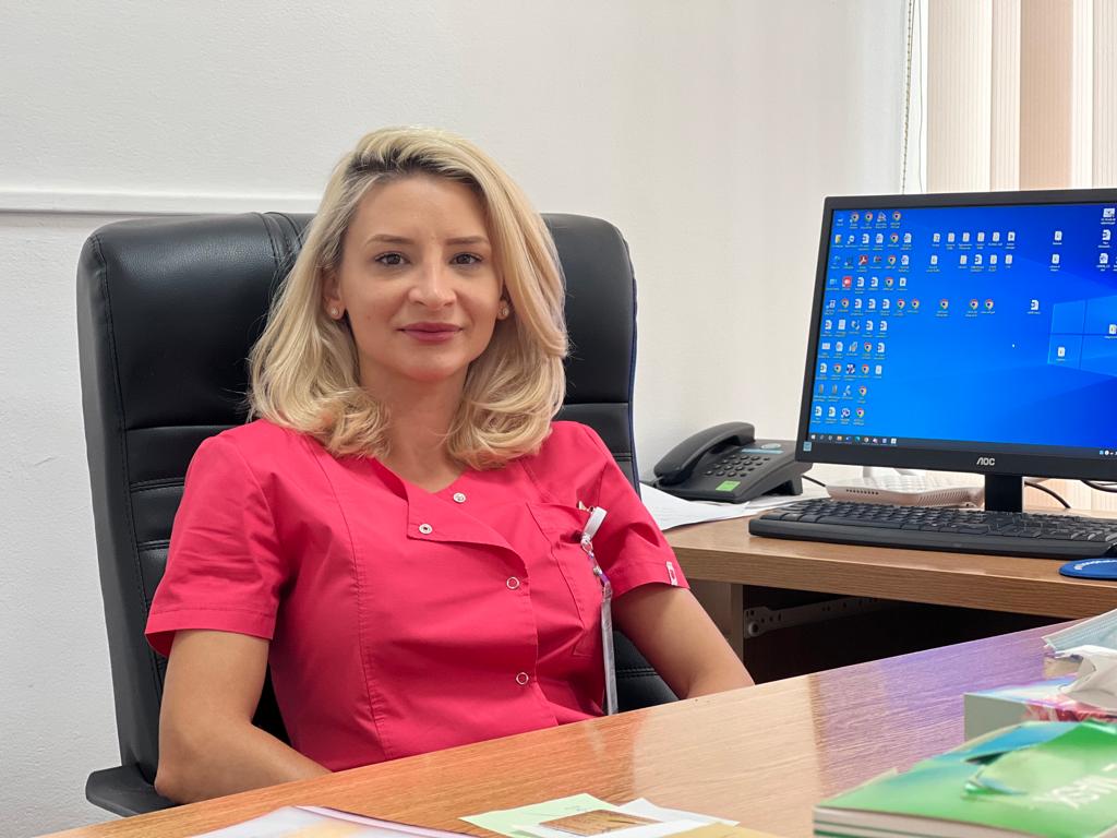 Dr. Ștefania Manolescu Dr. Ștefania Manolescu