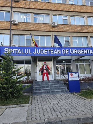 De Crăciun, dăruim zâmbete micilor pacienţi