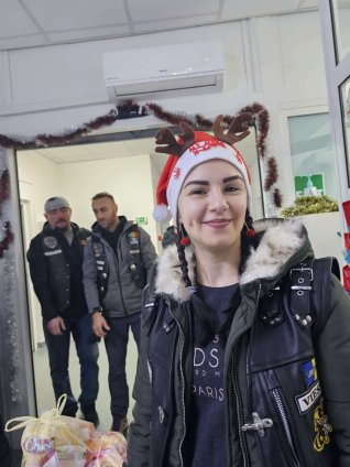 De Crăciun, dăruim zâmbete micilor pacienţi
